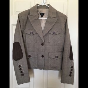 I loved this jacket, it’s a cropped jacket